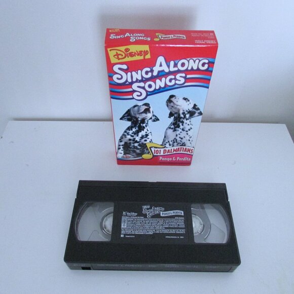 VHS Tapes - 101 Dalmatians Christmas & Dalmatians Sing Along - Picture 7 of 7